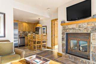 Blue Collar Boutique: Affordable Adventure - 2