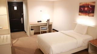 Beverly Hotel Batam - Nagoya - 9