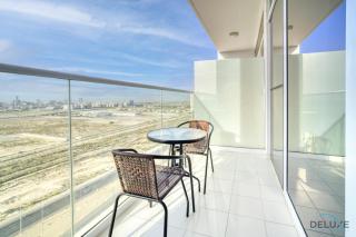 Calm Studio at Carson C DAMAC Hills Dubailand by Deluxe Holiday Homes - Dubai - 6