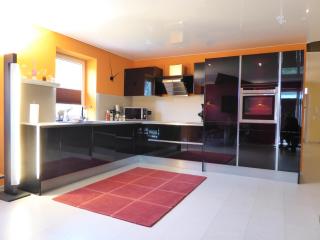 Holidayflair Winterberg Ferienwohnung WiFi 4 Pers Balkon Stylisch in der City - Winterberg - 9