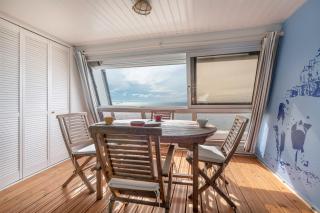 Face à la mer, appartement sous les toits pour 4 - 0