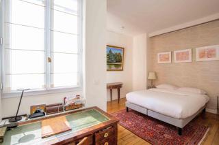 Veeve - Artful Elegance - Paris - 2