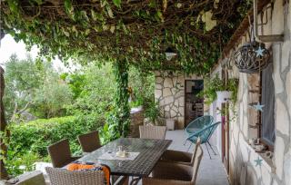 Awesome Home In Smokvica With Wifi - Smokvica - 3