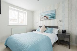 Stunning 2 bed apartment, fabulous sea view & 2 minutes to beach with parking - Southbourne - 2