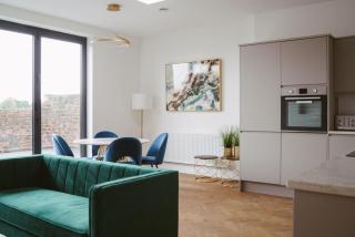 Apartment 11 Penthouse 2 bedrooms, sleeps 4 - 9