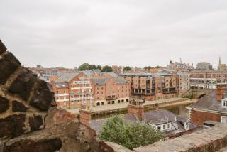 Apartment 11 Penthouse 2 bedrooms, sleeps 4 - 6