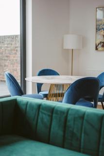 Apartment 11 Penthouse 2 bedrooms, sleeps 4 - 5