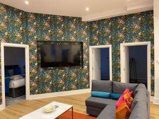 Apartment 5 4 bedrooms, sleeps x 15 - 5