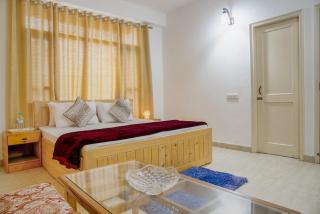 The Western Heights I Serviced Apartments I Pvt Balcony I Lift I Peacefull Area I Family Accomodation I Kasauli I By Exotic Stays - Kasauli - 3