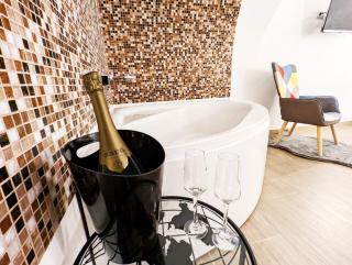 RAVI romantic jacuzzi suite - Bari - 5