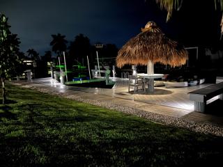 Waterfront Oasis Re-Done Throughout 1 Mile From Winterberry Beach Access Pt - 4