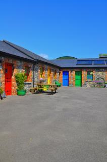 Slane Farm Hostel, Cottages and Camping - Slane - 0