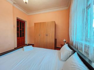 Apartments On Kreshchatik 17 - 1