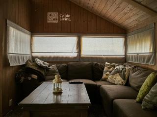 Modern sports cabin on Sjusjøen with sauna and waxing room - 1