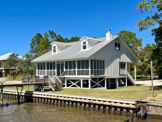 Write on the Bay, a Waterfront Retreat in Coastal Alabama - Fairhope - 2