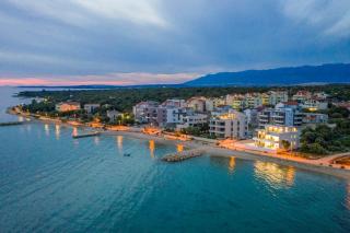 Villa Eni Beachfront apartment with pool - Mandre - 7