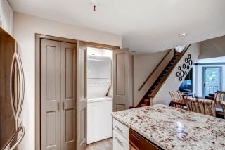 4 Bedroom Ski In, Ski Out Mountain Vacation Rental Located Next To Historic Main Street In Downtown Breckenridge - 2