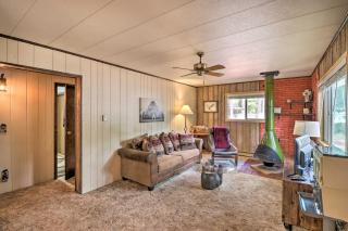 Show Low Cabin with Fire Pit Near Hiking! - Show Low - 6