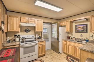 Show Low Cabin with Fire Pit Near Hiking! - Show Low - 2