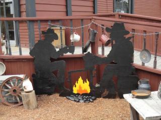 Old Towne Inne Chuckwagon Bar & Grill - Boston Bar - 1