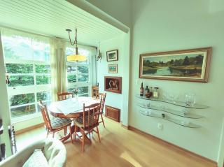 Agradável Apt 2Quartos para família próx ao Lago Negro - 4 min do centro- com churrasqueira - 7