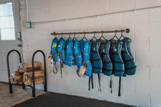 Sandusky Bay Hot Tub, Gym, Patio, Games, Recreation Watercraft, Waterside Home, check it out! - 3