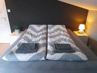Modern 5 bedroom home, close to everything! - Kvaloysletta - 8