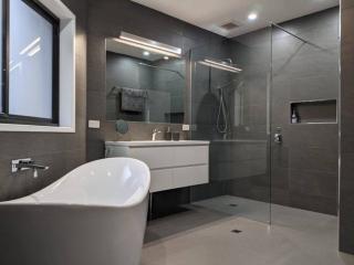 Adorable 1 bedroom private apartment - Bright - 9