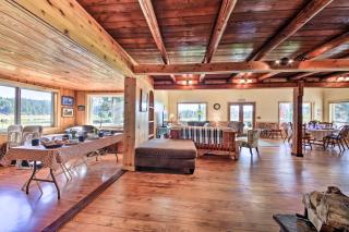 Family Home with Stunning River and Mountain View - Priest River - 8