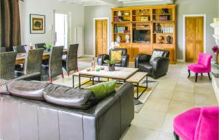 Lovely Home In St, Aubin De Cadelech - 8