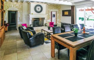 Lovely Home In St, Aubin De Cadelech - 7
