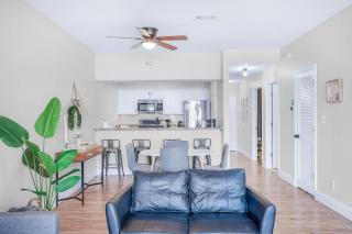 Pointe of View 407- Penn's Paradise - Destin - 2