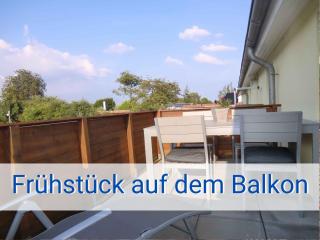 Böltser Hus Ferienwohnungen mit Strandkorb und Kamin 10 Gehminuten zum kurtaxefreien Sandstrand - Neukirchen - 1