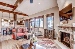 Luxury 4 Bedroom Penthouse Rental Off Main Street Within Walking Distance To Peak 9 - 7