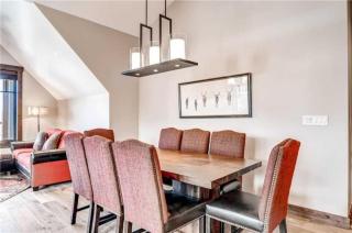 Luxury 4 Bedroom Penthouse Rental Off Main Street Within Walking Distance To Peak 9 - 2