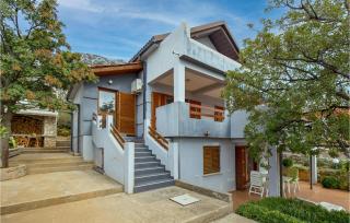 Nice Apartment In Karlobag With Wifi - 2