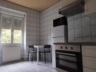 Le Thannois - appartement 2 chambres, salon, cuisine équipée, parking et wifi gratuit - Mulhouse - 2