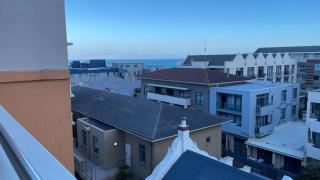 Muizenberg apartment 100m from beach - 1