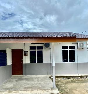 Azfar Homestay - Kangar - 8