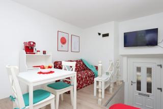 Sha La La - Charming, unique studio in a historic building next to a castle, WIFI, smart TV, washer-dryer - Bakar - 0