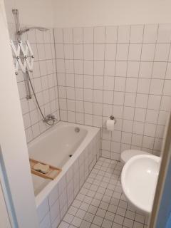 Wohnung 1 Zimmer - keine Möglichkeit vom Ausstellung der Rechnung - - Hannover - 4