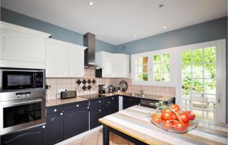 Lovely Home In Limoux - 4