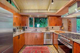 Shoreline Sanctuary - 2