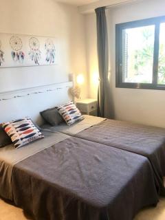 *1 bed apt, fibre, 200mt beach, 2 mins bars/shops* - 7