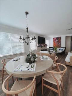 Beautiful Main House in West Palm Beach - 2