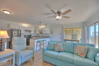 Living the Dream 2 Bedroom Ocean View Cozy Condo - Gulf Shores - 9