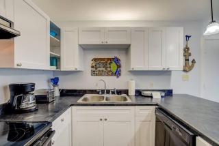 Living the Dream 2 Bedroom Ocean View Cozy Condo - Gulf Shores - 5