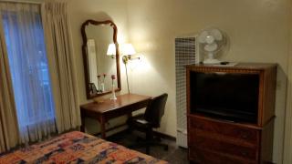 Lone Oak Lodge - Monterey - 5