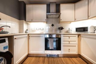 Spacious 2-Bed, 2-Bath Flat - Central Southampton Location! - Southampton - 4