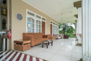 RedDoorz near Taman Safari 2 - 7